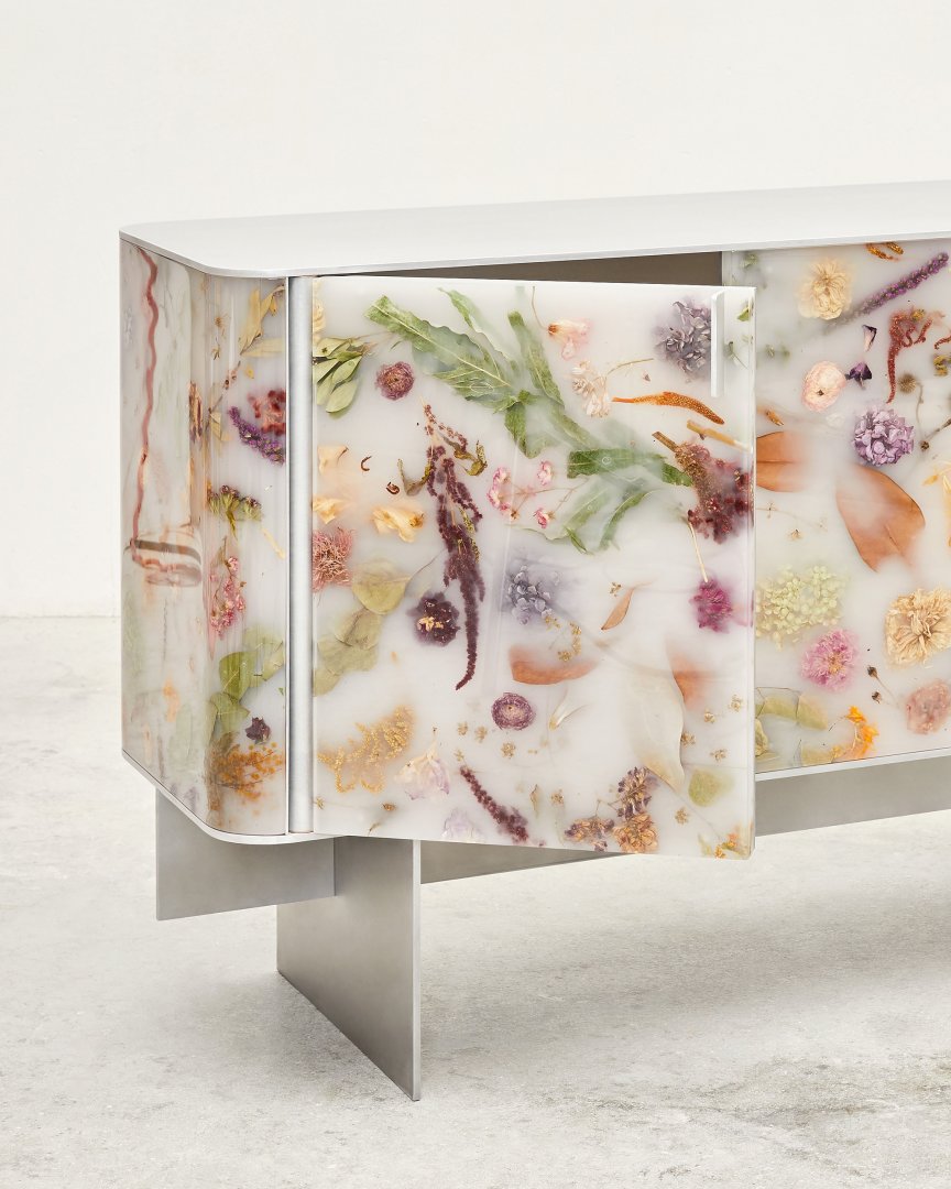 Credenza:-152-(FL2012)