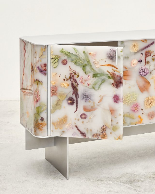 Credenza:-152-(FL2012)