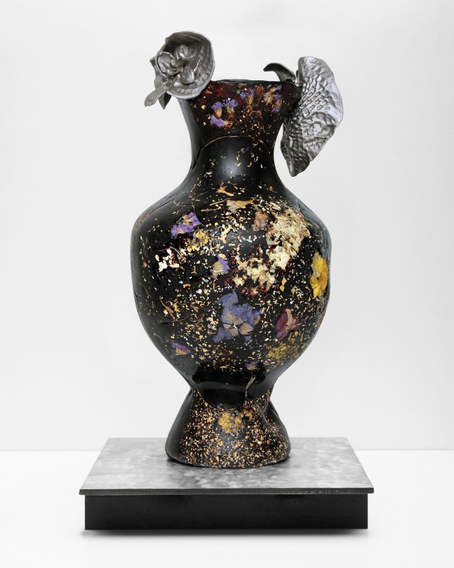 Perishable-Vase:-03