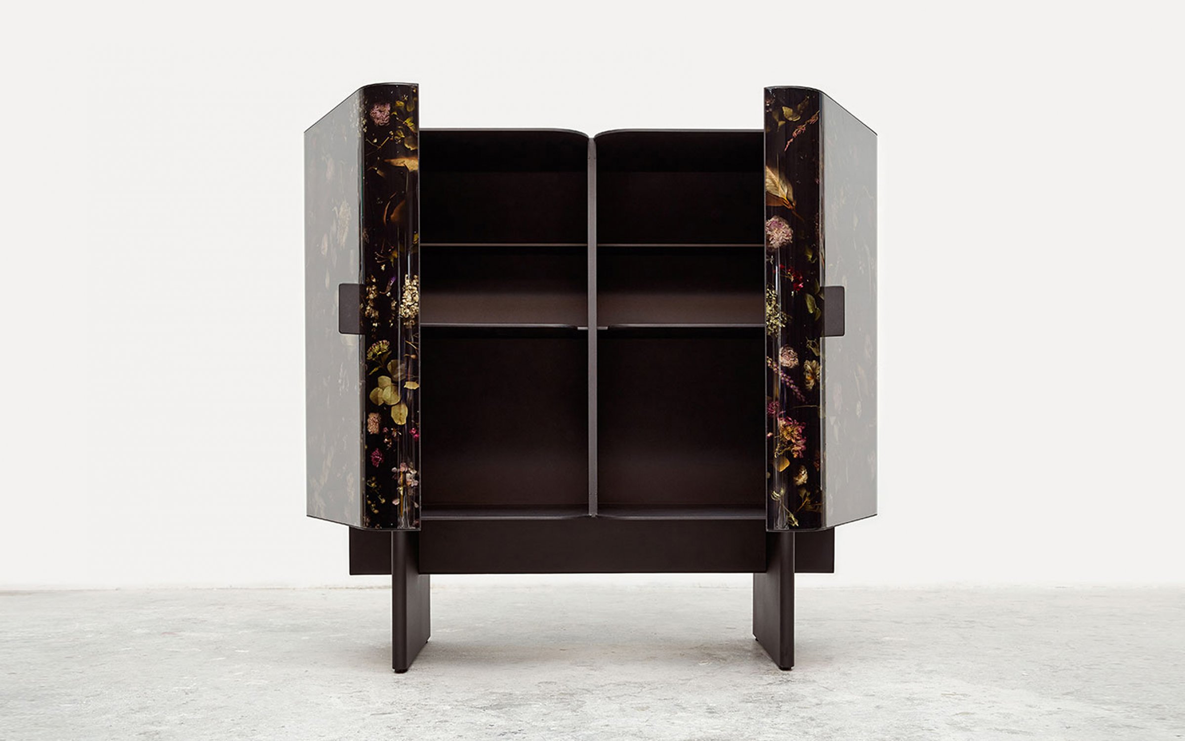 Flora_Cabinet_140_by_Marcin_Rusak_Studio_06.jpg