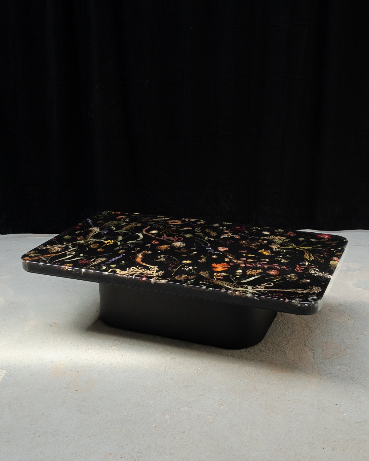 Flora_Coffee_Table_152_Rectangular_by_Marcin_Rusak_Studio_05.jpg