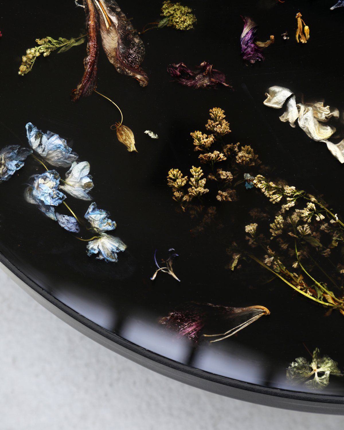 Flora_Coffee_Table_II_Steel_by_Marcin_Rusak_Studio_02.jpg