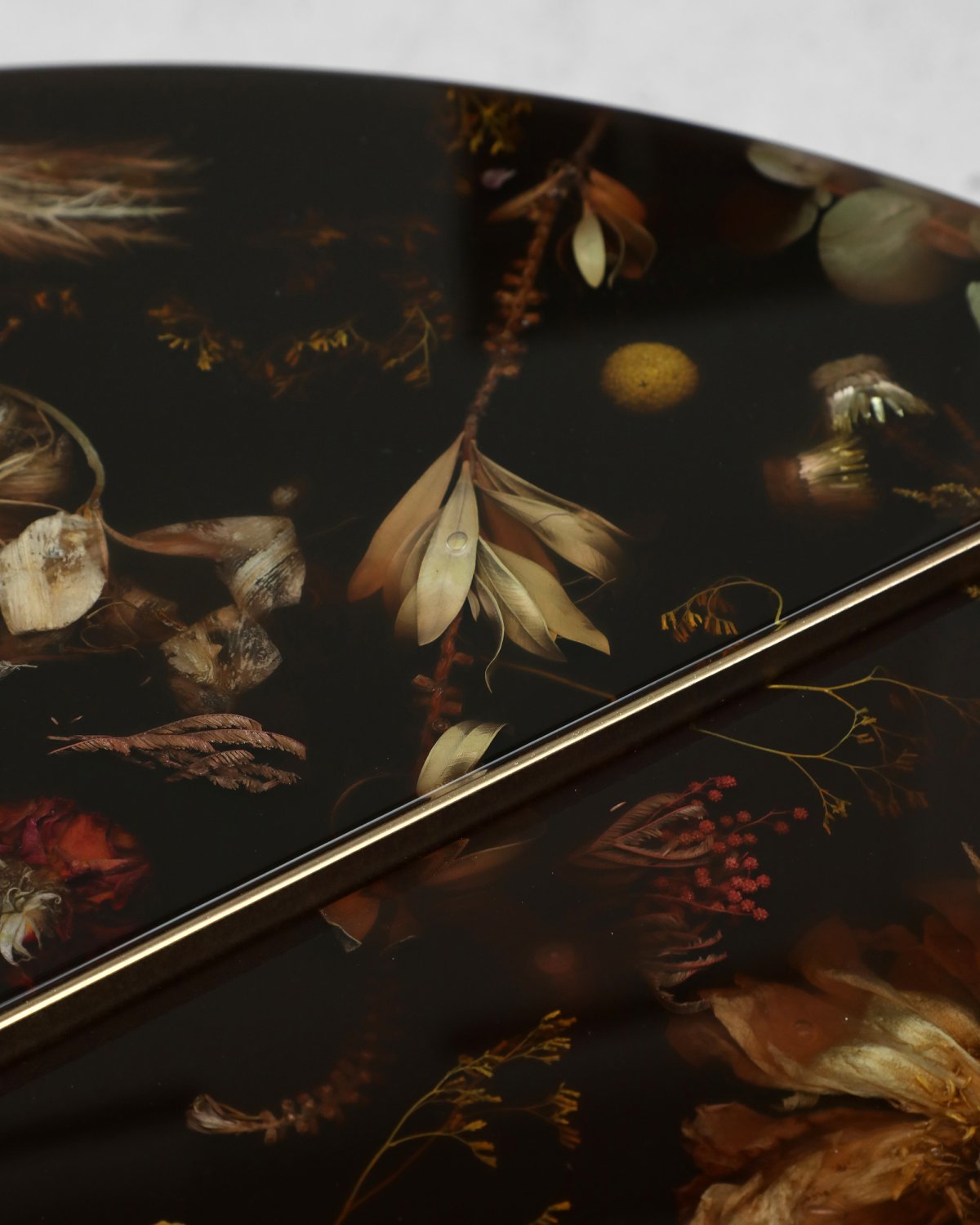 Flora_Coffee_Table_I_Bronze_by_Marcin_Rusak_Studio_05.jpg