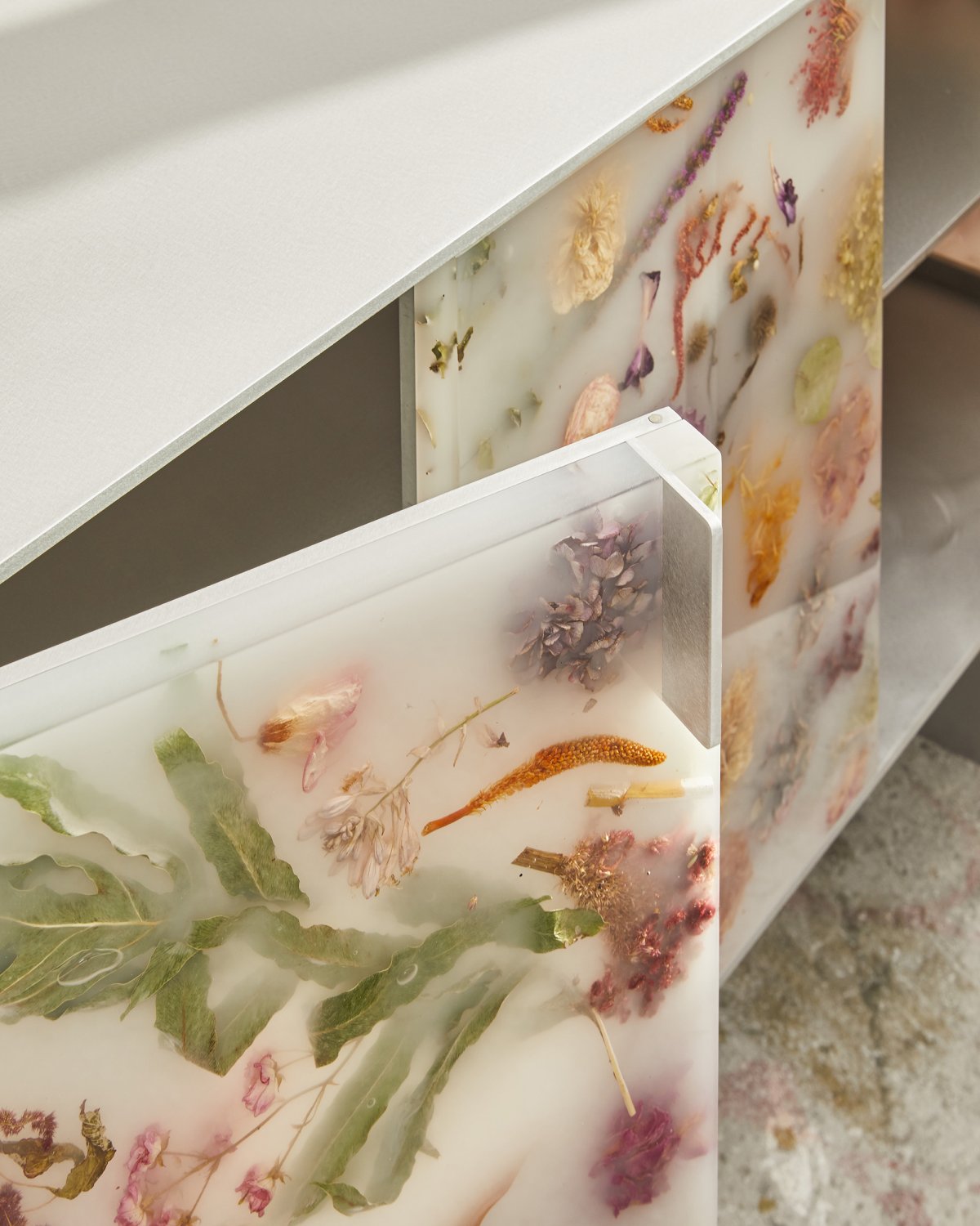 Flora_Credenza_152_Misty_White_by_Marcin_Rusak_Studio_03.jpg