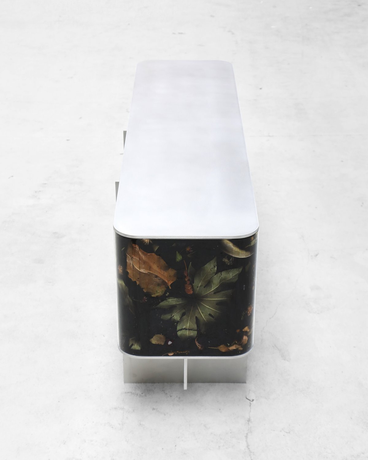Flora_Credenza_172_Aluminium_by_Marcin_Rusak_Studio_03.jpg