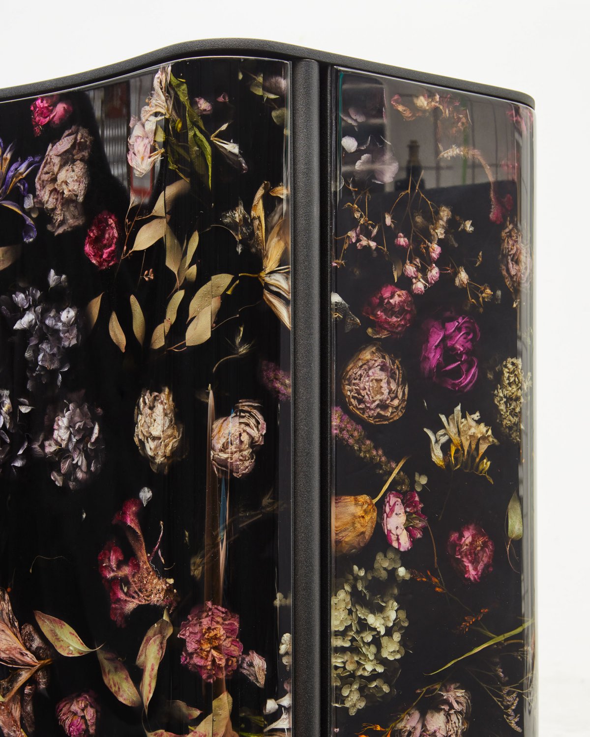 Flora_Credenza_206_Steel_by_Marcin_Rusak_Studio_05.jpg