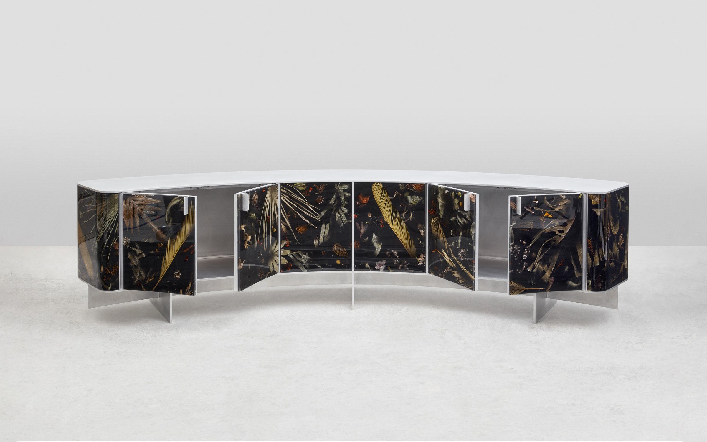 Flora_Curved_Credenza_295_by_Marcin_Rusak_Studio_04.jpg