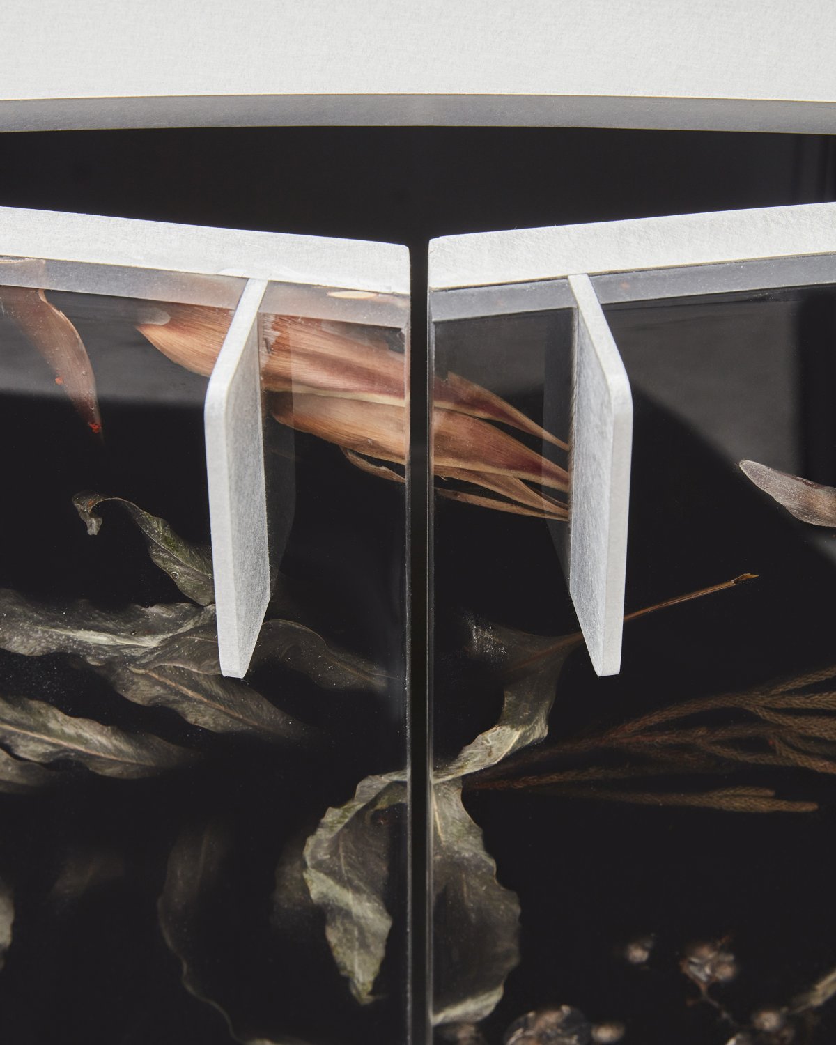 Flora_Curved_Credenza_295_by_Marcin_Rusak_Studio_06.jpg