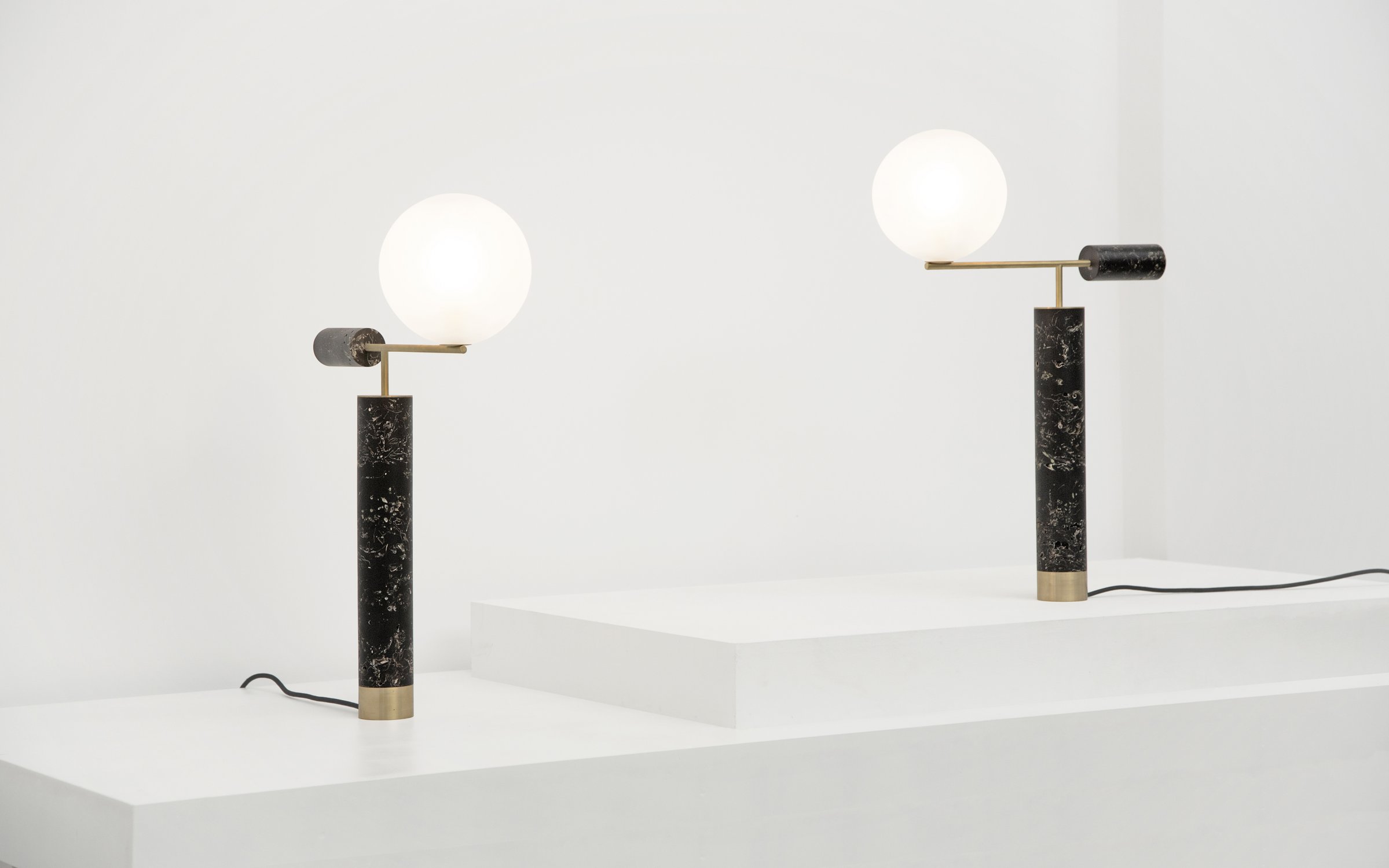 Flora_Lamp_Black_by_Marcin_Rusak_Studio_06.jpg