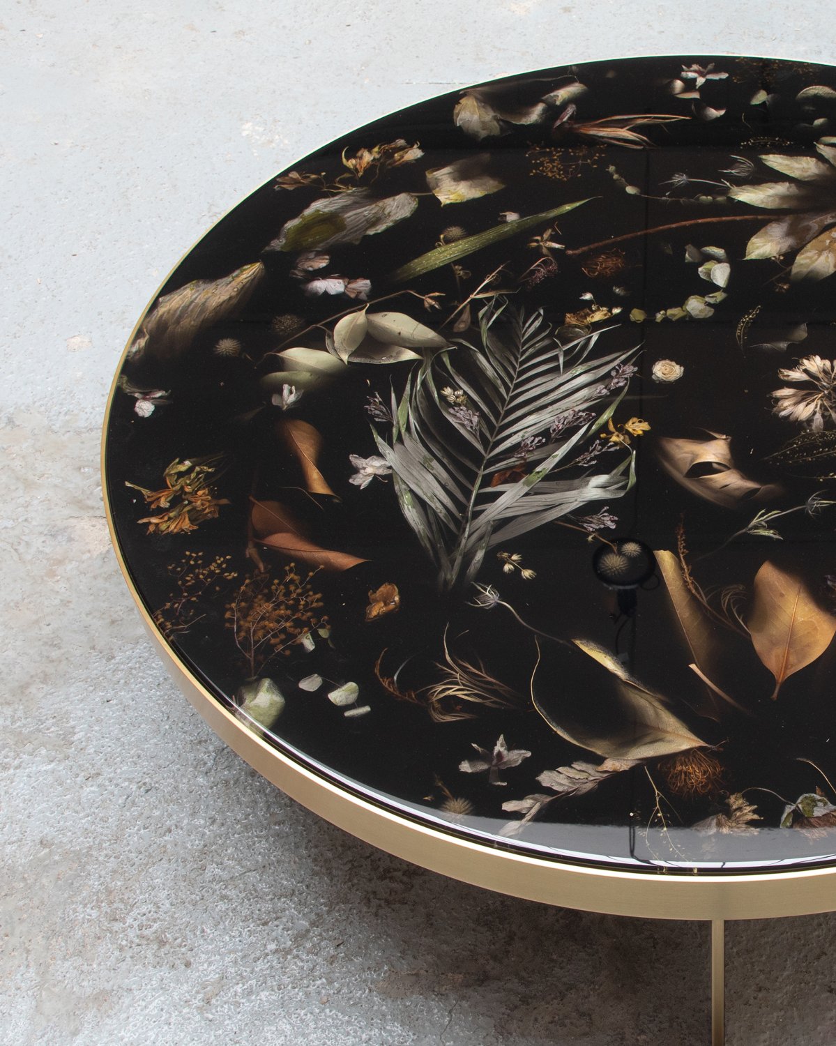 Flora_Low_Coffee_Table_116_Brass_by_Marcin_Rusak_Studio_03.jpg