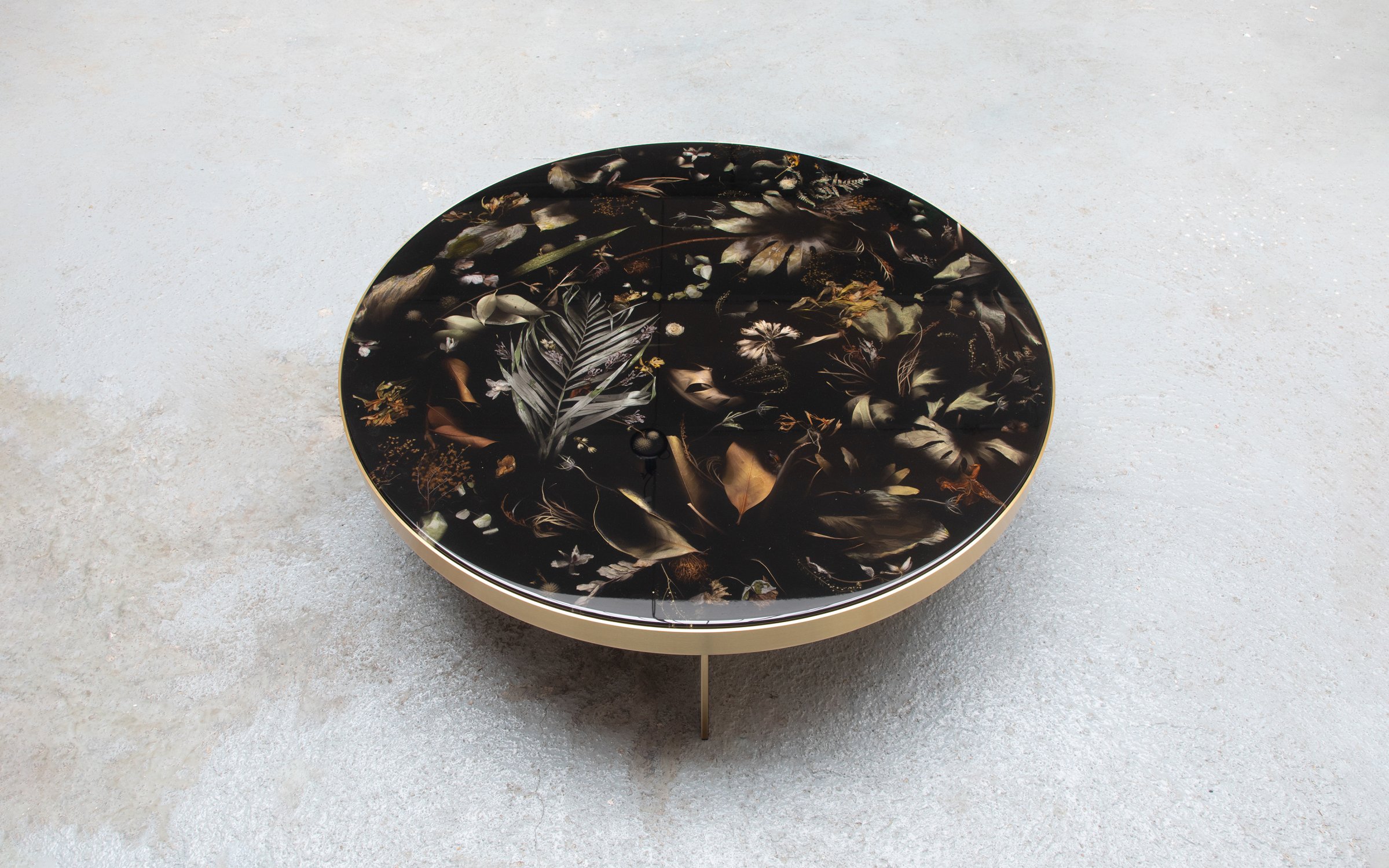 Flora_Low_Coffee_Table_116_Brass_by_Marcin_Rusak_Studio_04.jpg