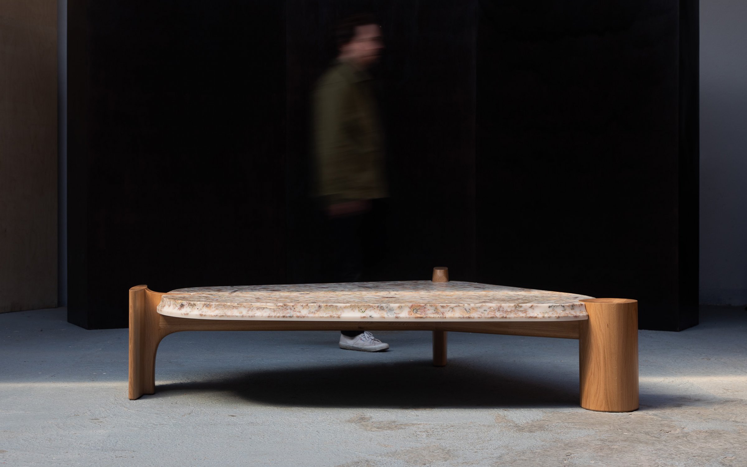 Flora_Low_Coffee_Table_197_Oak_by_Marcin_Rusak_Studio_07.jpg