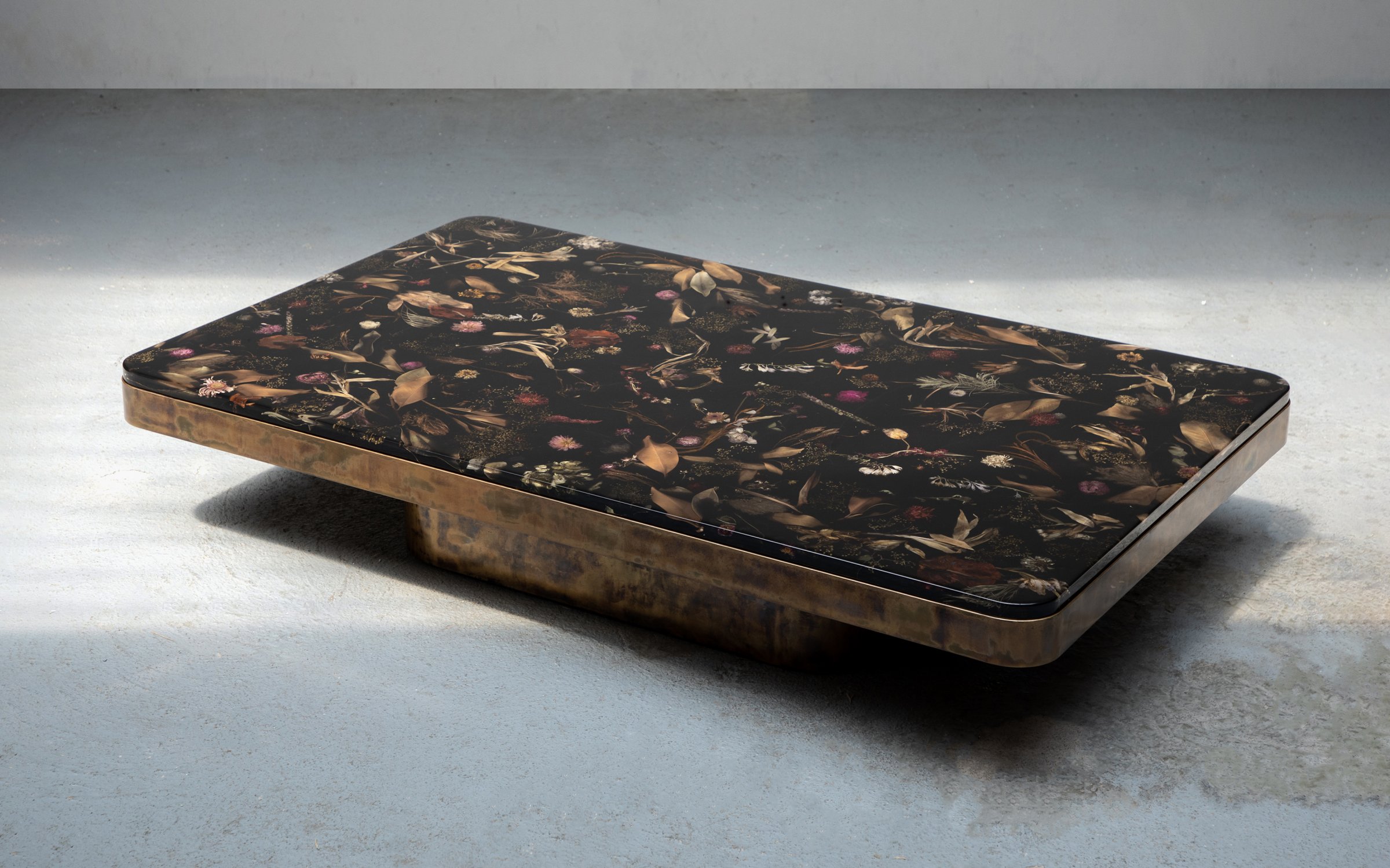 Flora_Low_Coffee_Table_218_Rectangular_by_Marcin_Rusak_Studio_04.jpg