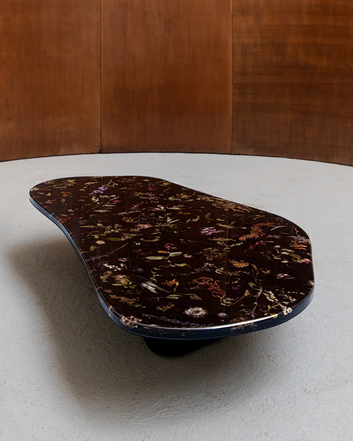 Flora_Low_Coffee_Table_218_by_Marcin_Rusak_Studio_03.jpg