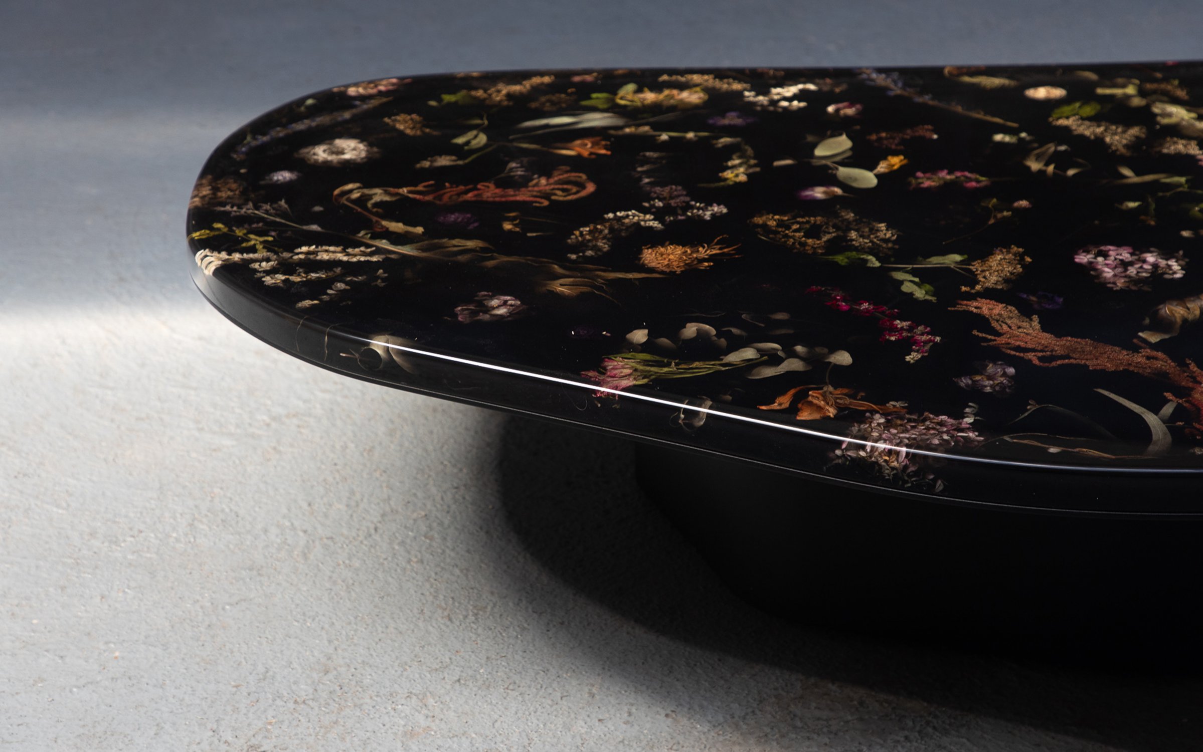 Flora_Low_Coffee_Table_218_by_Marcin_Rusak_Studio_05.jpg