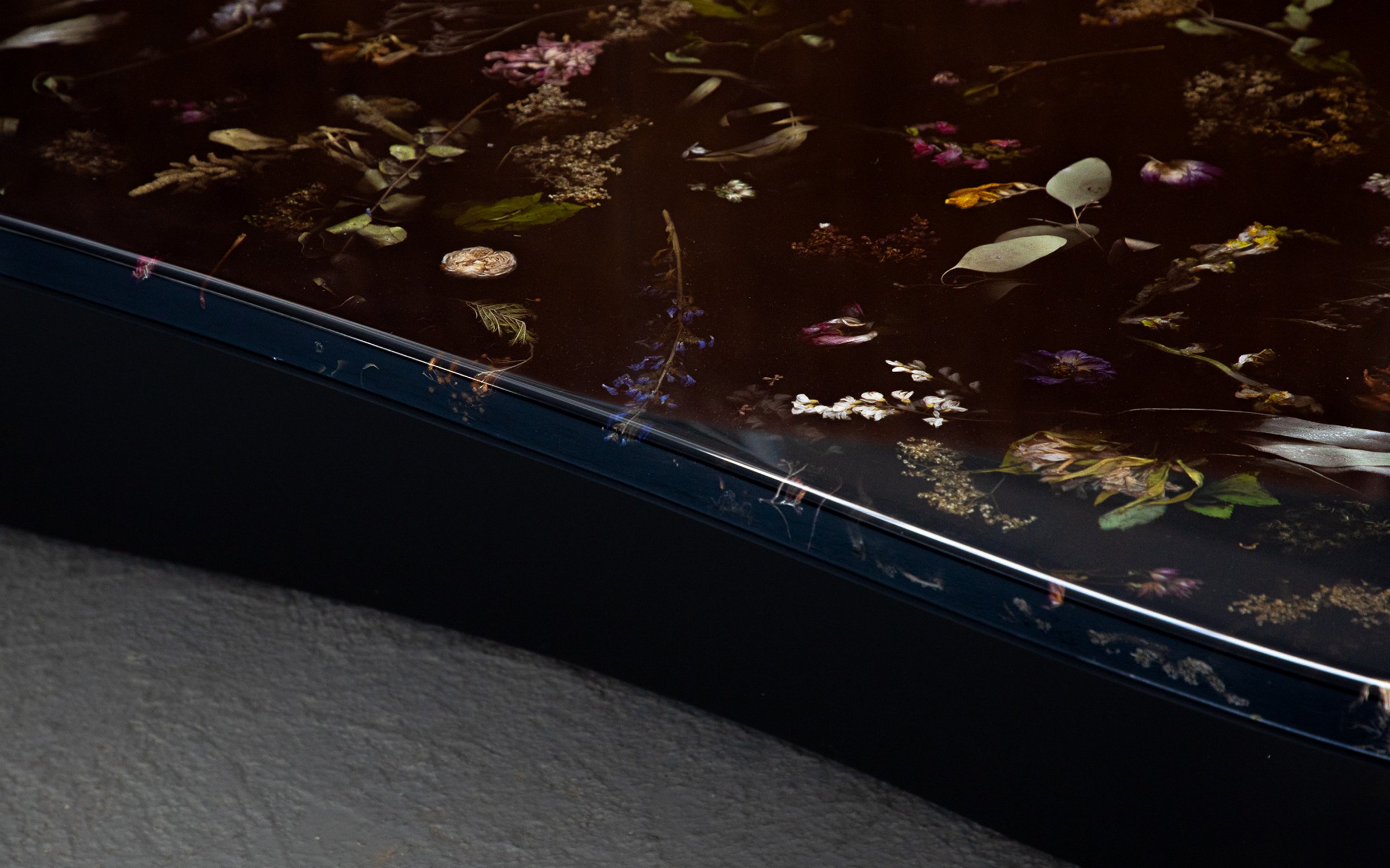 Flora_Low_Coffee_Table_218_by_Marcin_Rusak_Studio_08.jpg