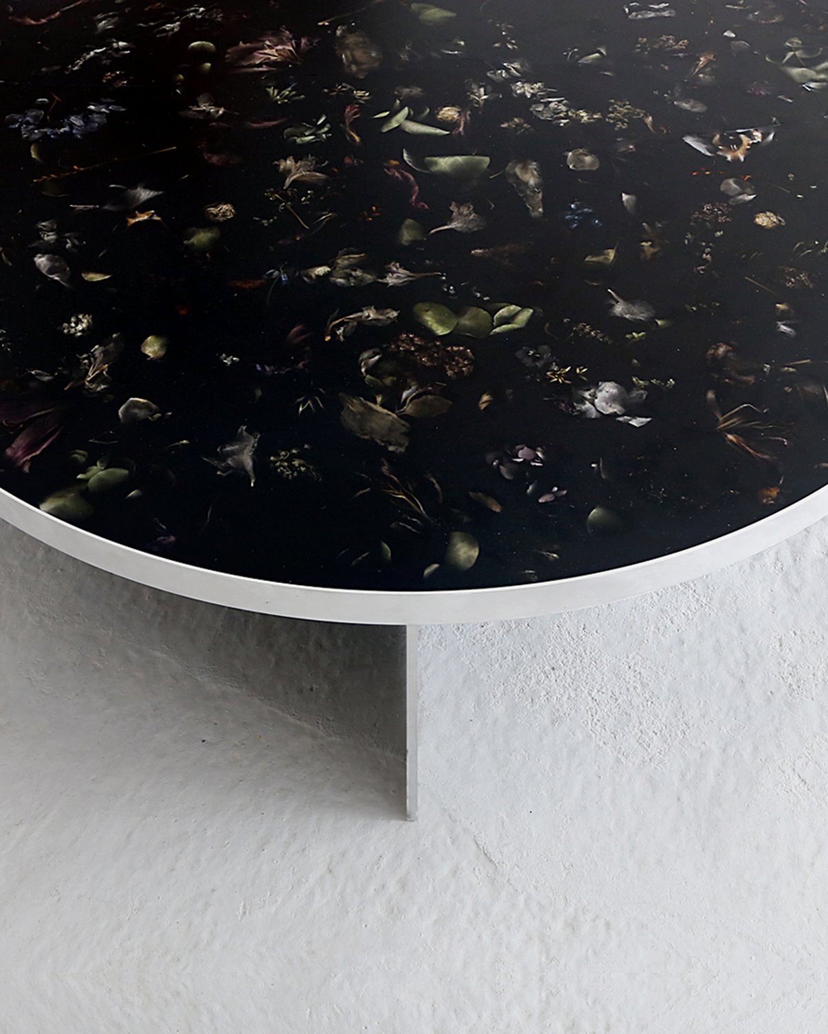 Flora_Low_Coffee_Table_I_by_Marcin_Rusak_Studio_06.jpg