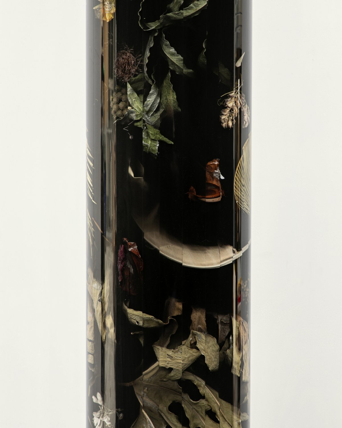 Flora_Monolith_190_by_Marcin_Rusak_Studio_04.jpg