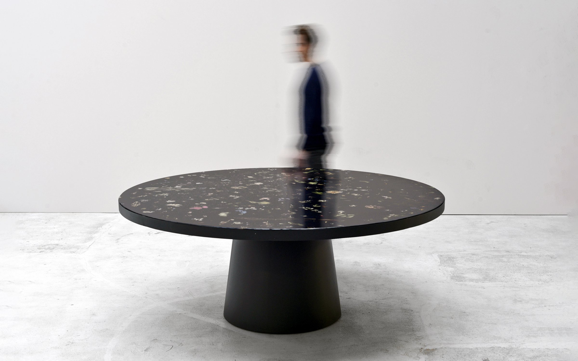 Flora_Table_190_by_Marcin_Rusak_Studio_04.jpg