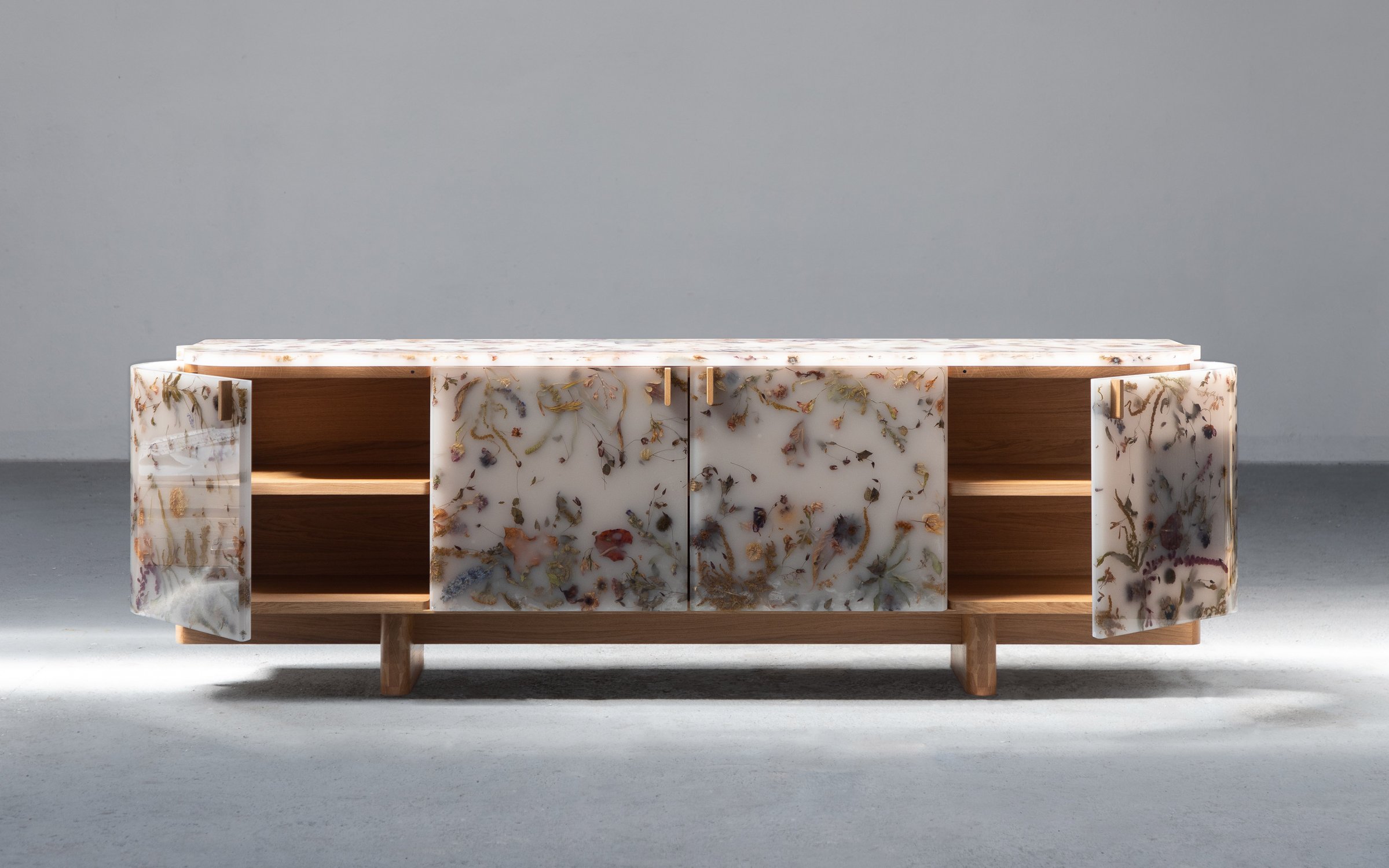 Marcin_Rusak_Studio_Flora_Credenza_276_05.jpg