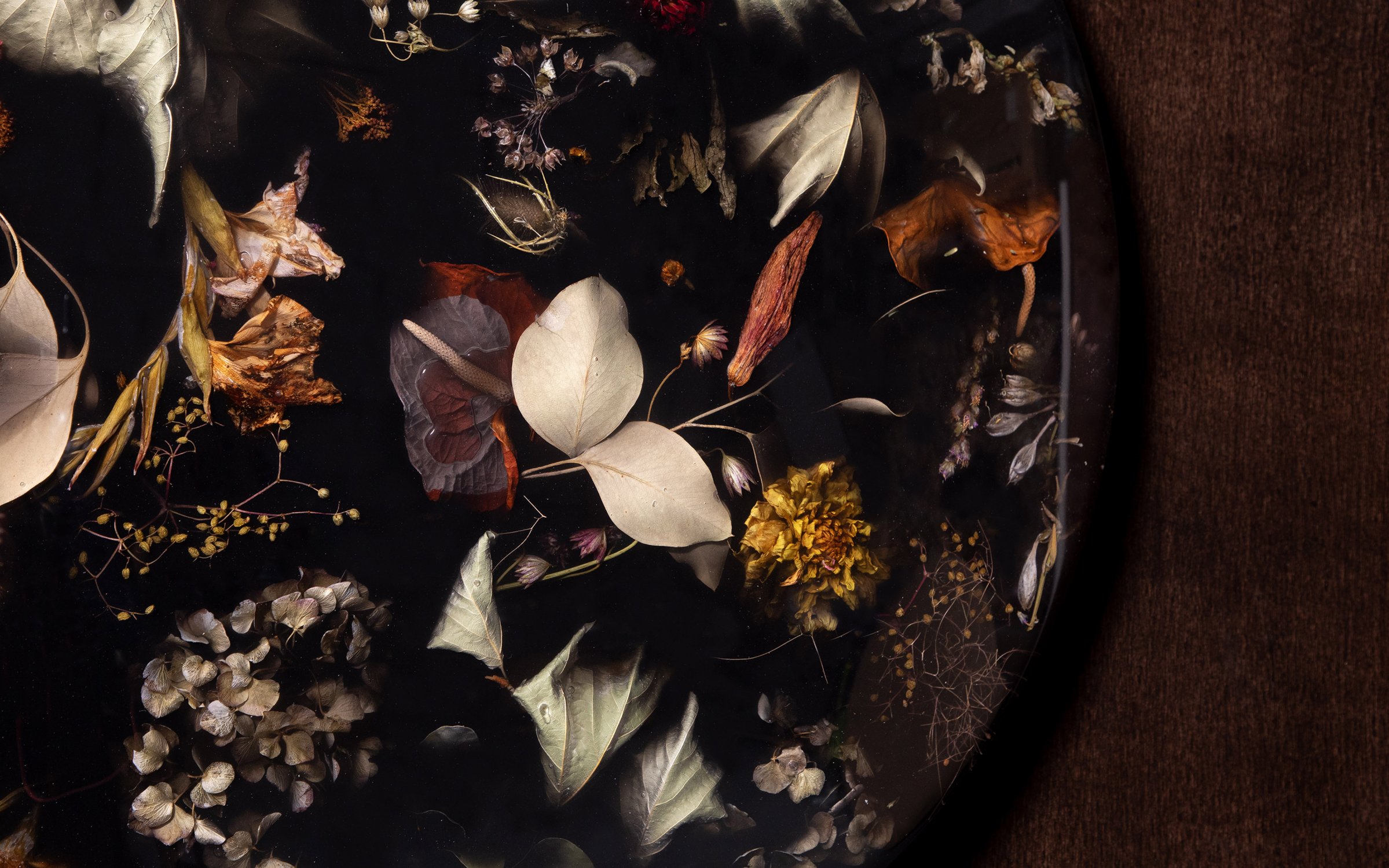 Marcin_Rusak_Studio_Flora_Lens_65_Black_FL2336_04.jpg