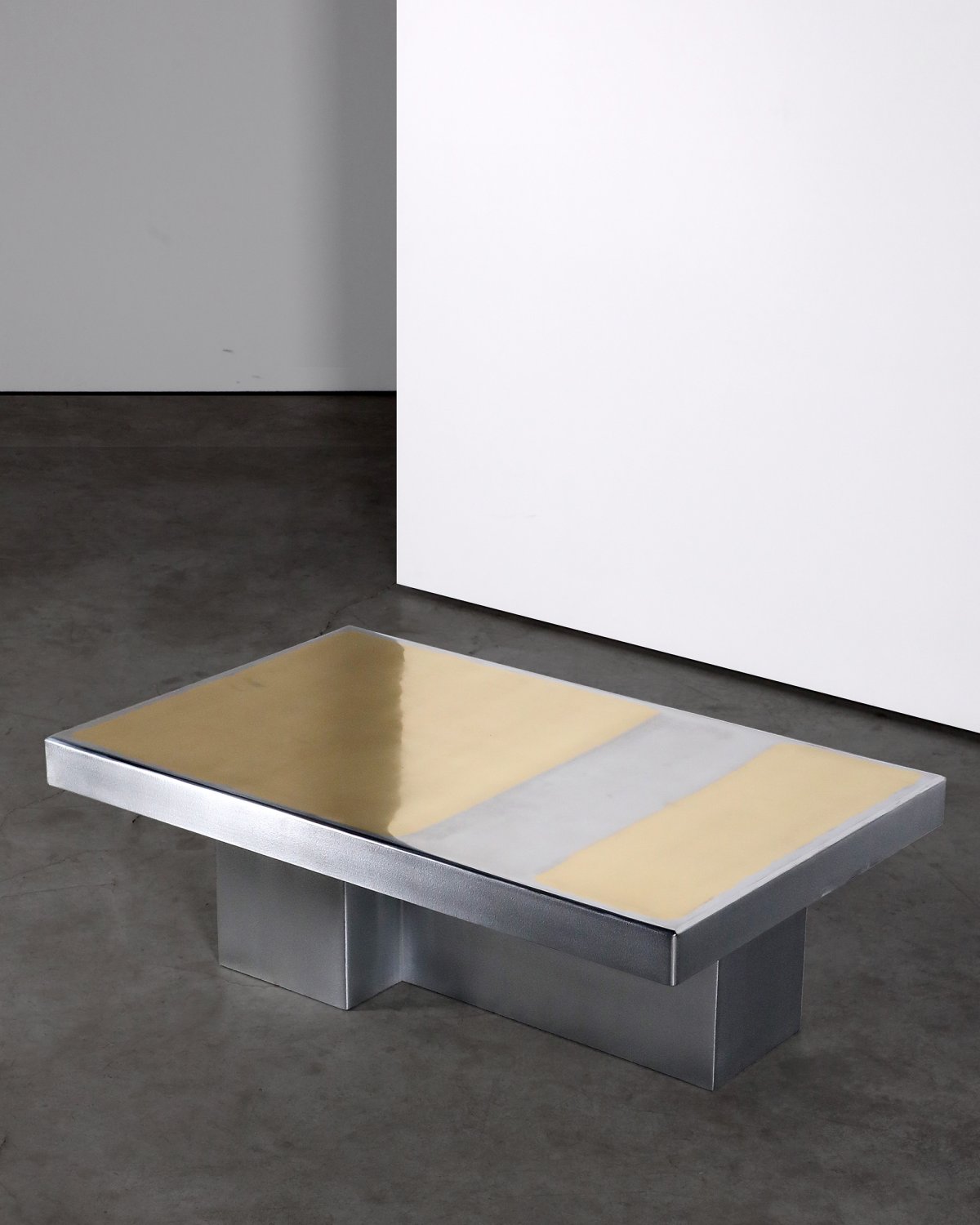 Merging_Metals_Coffee_Table_100-3_by_Marcin_Rusak_Studio_02.jpg