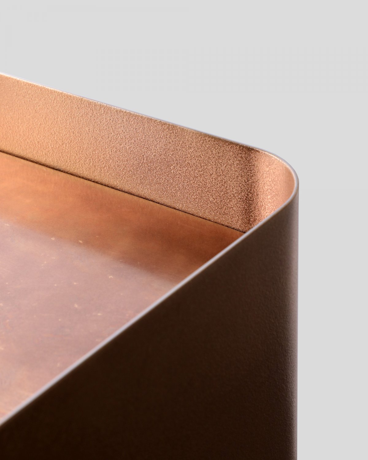 Merging_Metals_Drinks_Cabinet_83-1_by_Marcin_Rusak_Studio_03.jpg