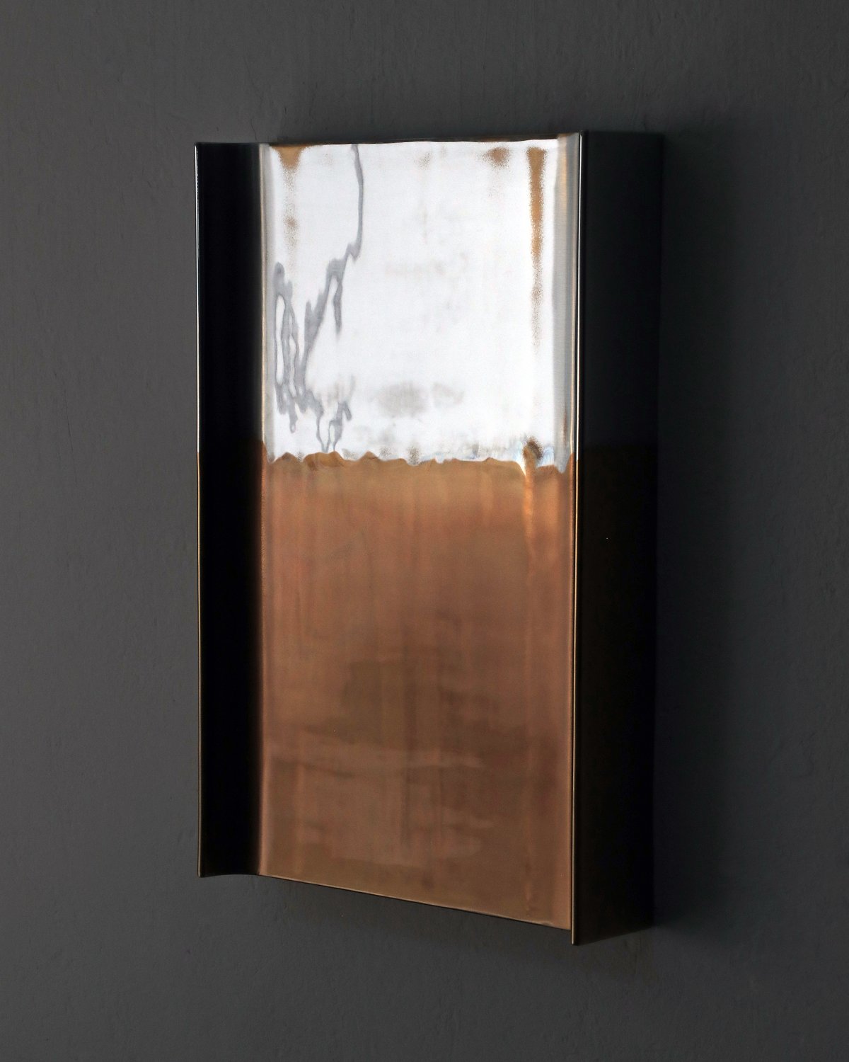 Merging_Metals_Mirror_by_Marcin_Rusak_Studio_02.jpg