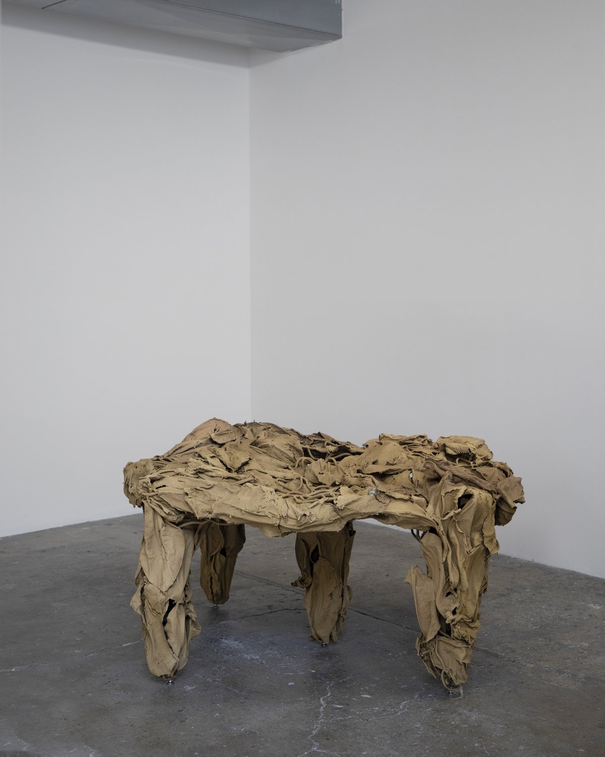 Protoplasting_Nature_07_Table_by_Marcin_Rusak_Studio_03.jpg