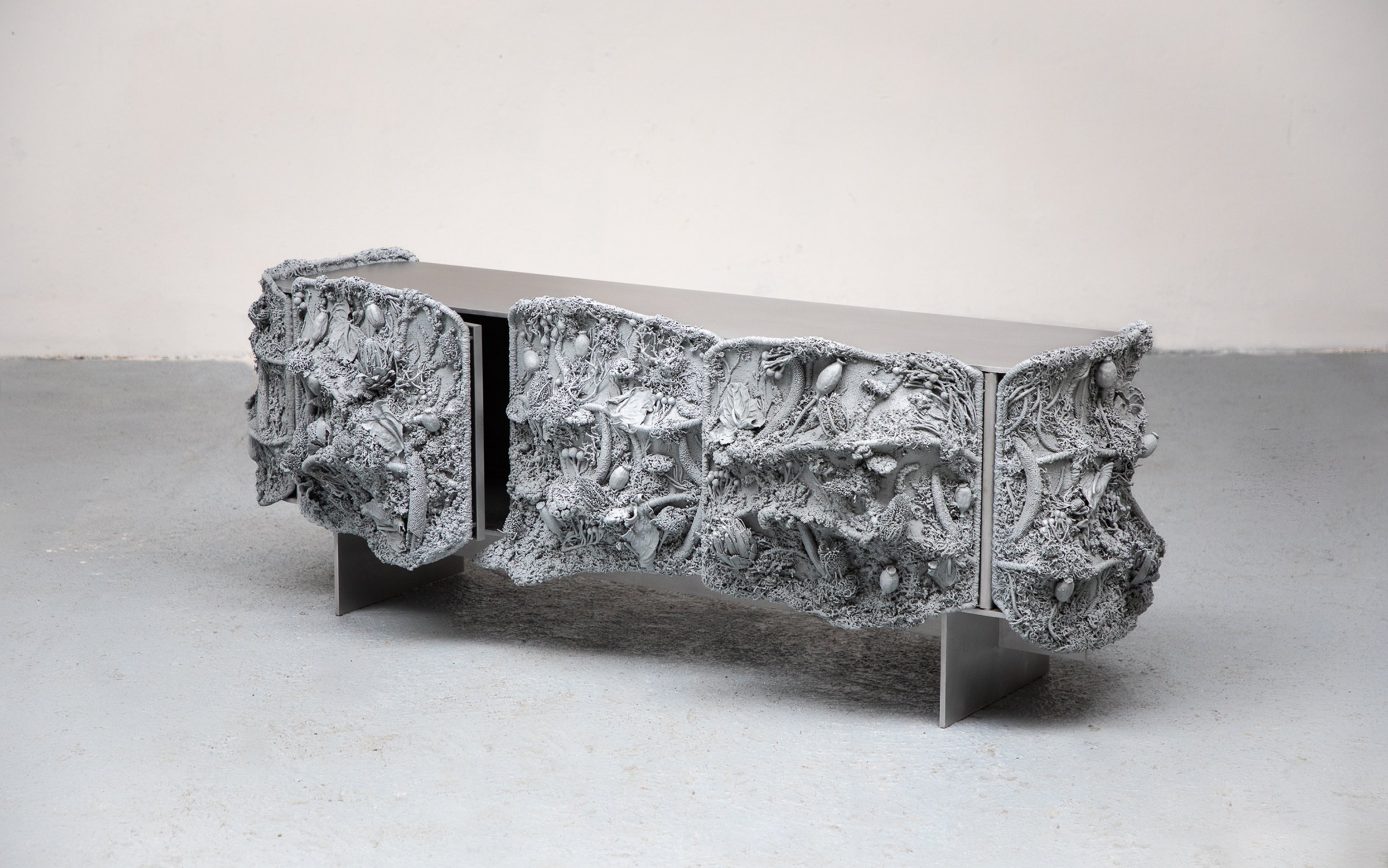 Tephra_Credenza_197_by_Marcin_Rusak_Studio_04.jpg