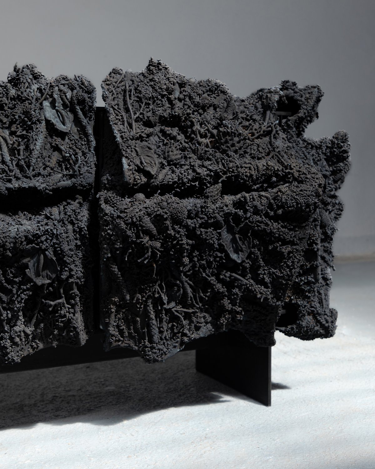 Tephra_Credenza_225_by_Marcin_Rusak_Studio_02.jpg