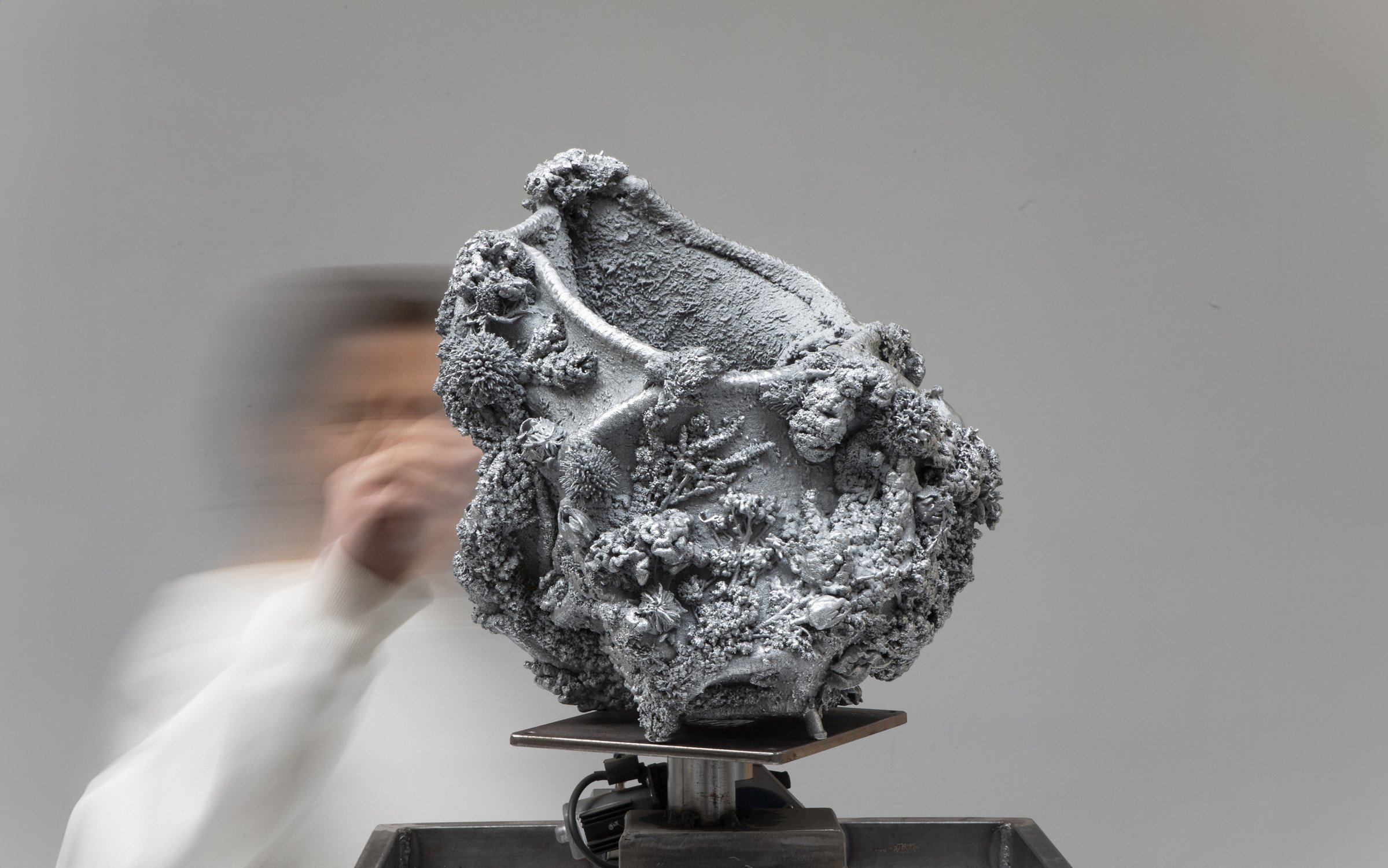 Tephra_Vase_02_by_Marcin_Rusak_Studio_02.jpg