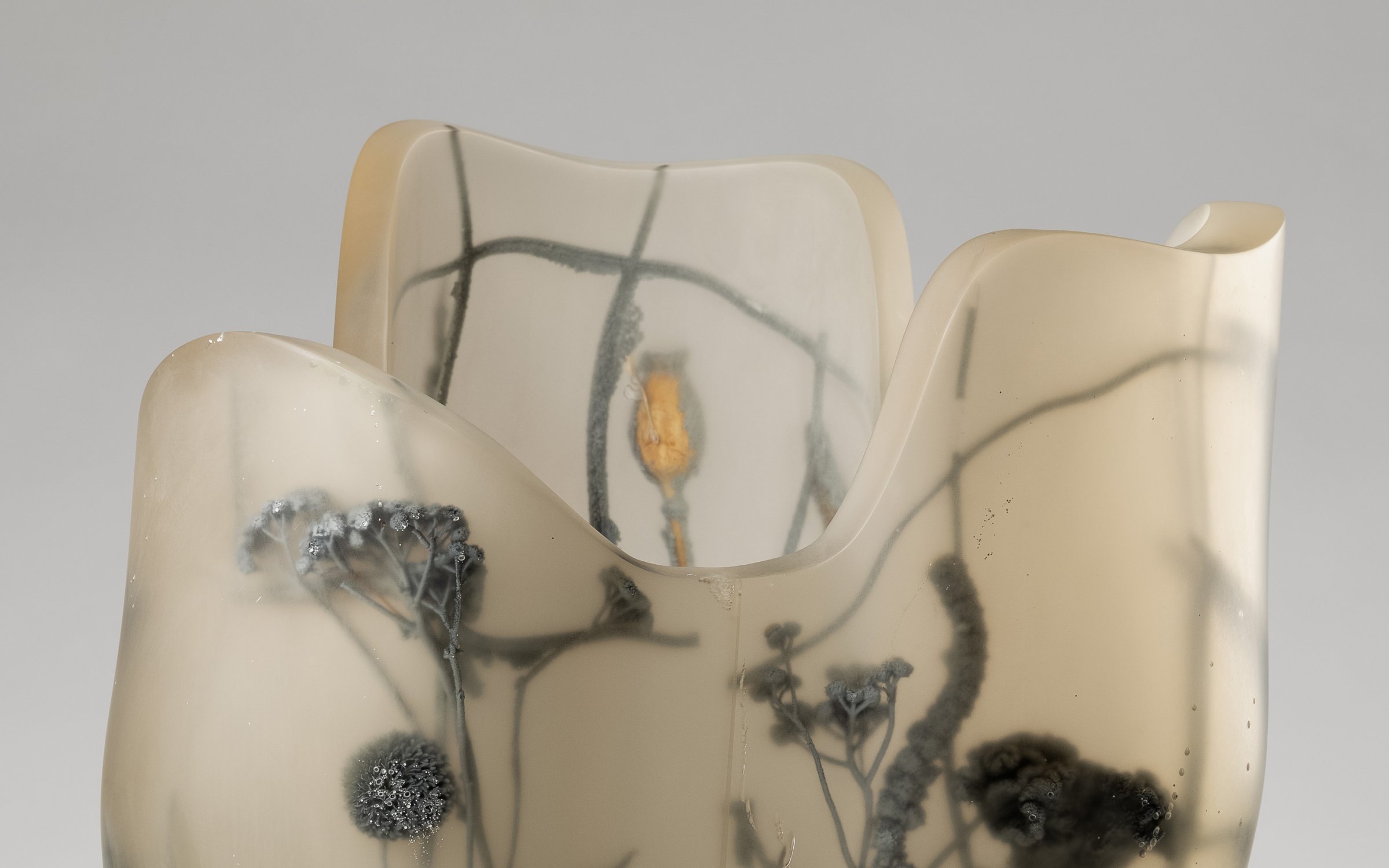 Vas_Florum_08_Flores_Post-Industriales_by_Marcin_Rusak_Studio_04.jpg