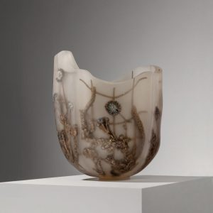 Vas Florum: 17 (Aere Involutum)